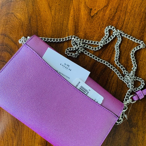 COACH - BRAND NEW - NEVER USED. First photo outside w/snow shows true color. - Picture 3 of 6